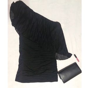 Flattering cocktail dress🖤💙